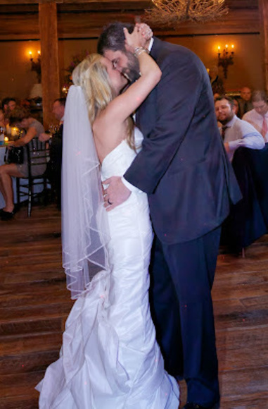 Meet your Posher, Jessica - Picture 1 of 1